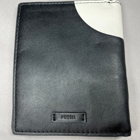 Fossil Passport Credit Card Zip Pocket Travel Accessory Leather Old Money - Picture 2 of 14